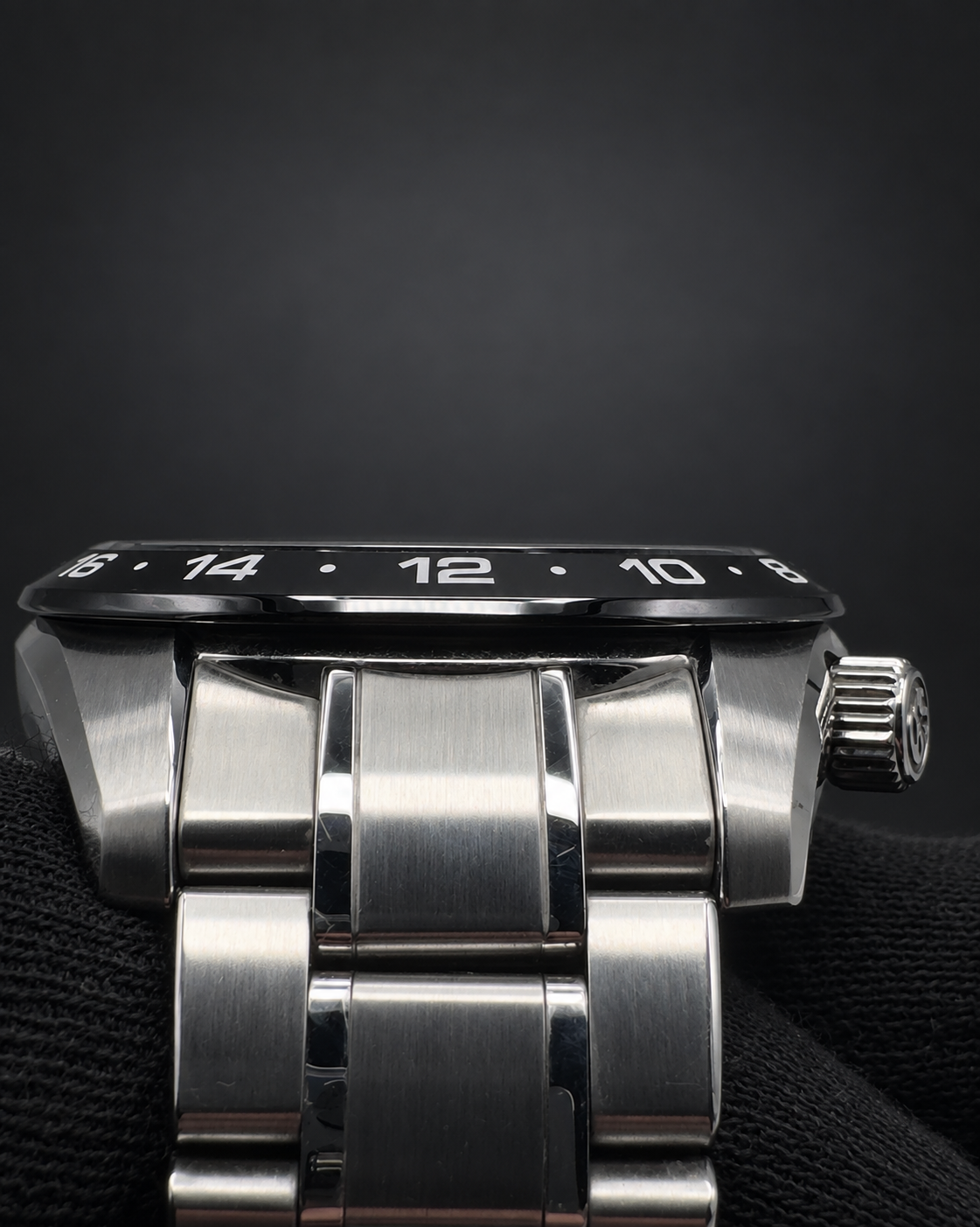 Grand Seiko Spring Drive GMT “Hotaka Peaks” SBGE305