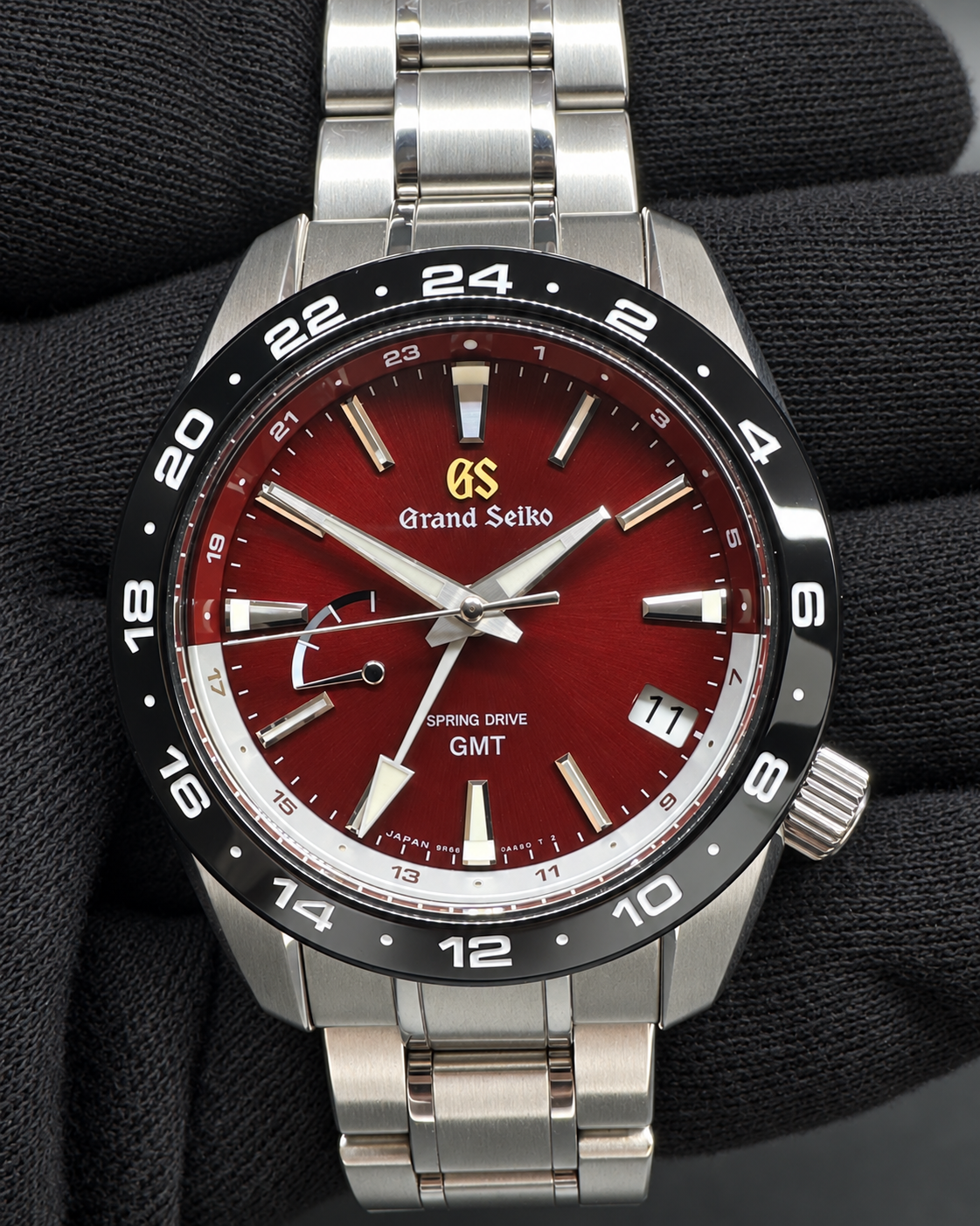 Grand Seiko Spring Drive GMT “Hotaka Peaks” SBGE305