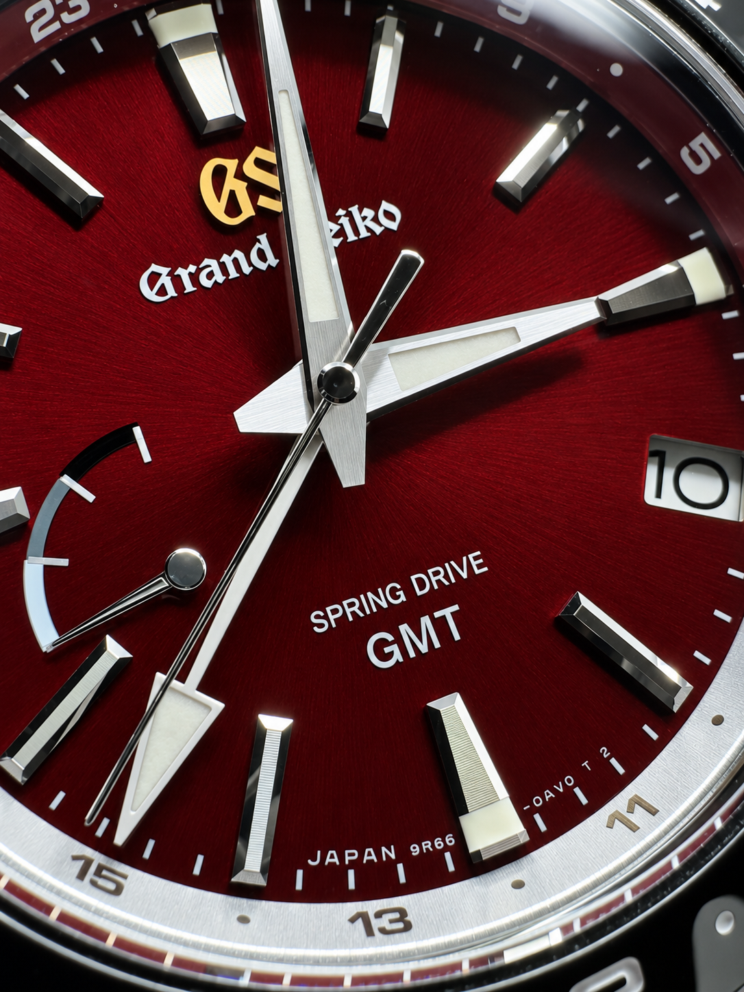 Grand Seiko Spring Drive GMT “Hotaka Peaks” SBGE305