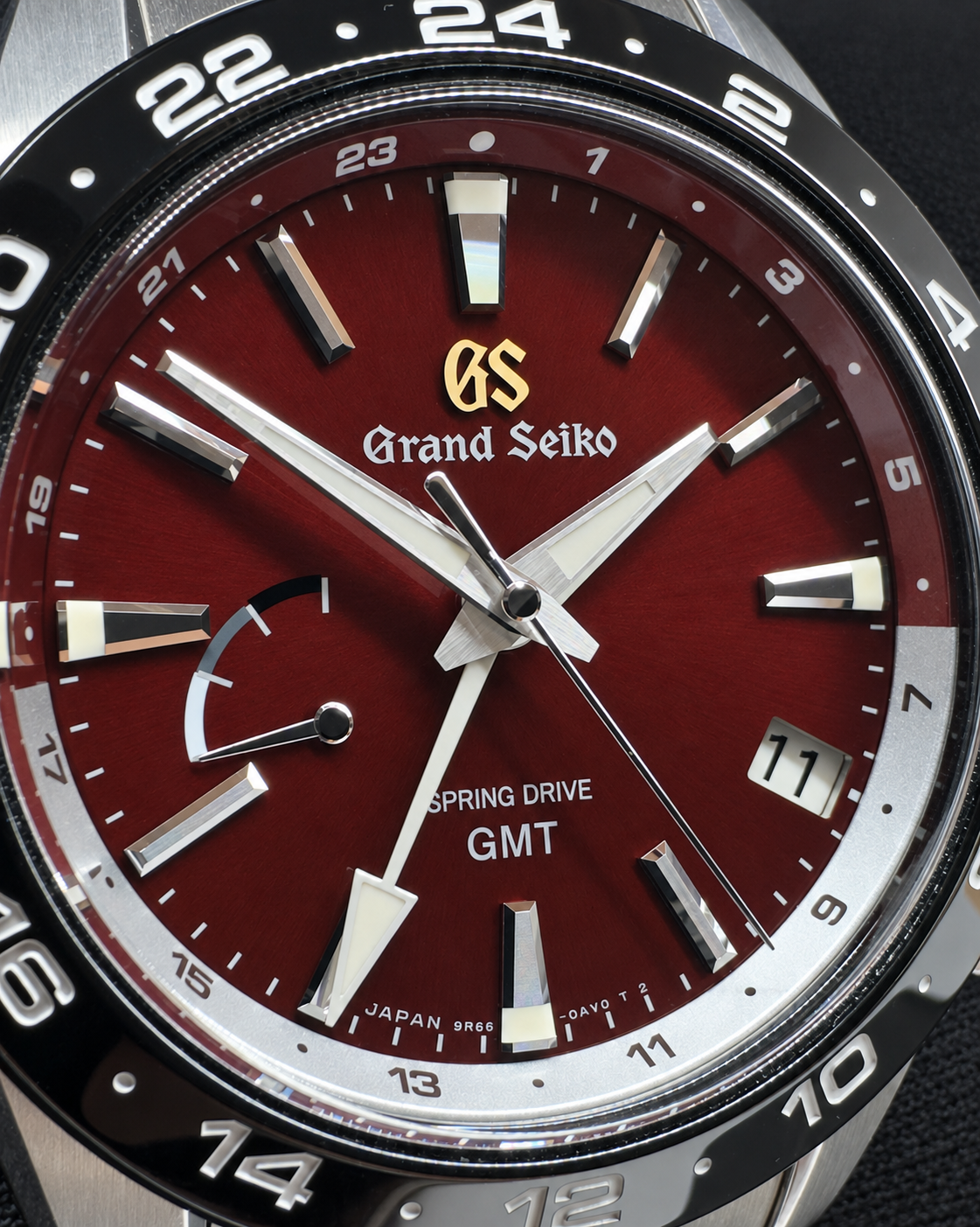 Grand Seiko Spring Drive GMT “Hotaka Peaks” SBGE305