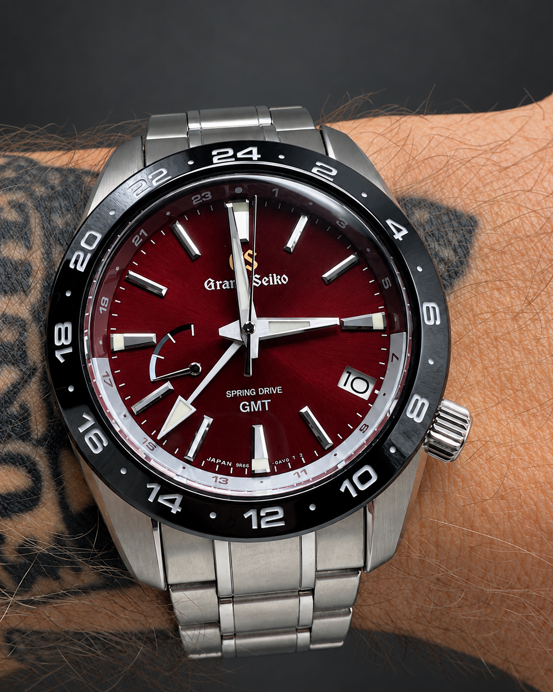 Grand Seiko Spring Drive GMT “Hotaka Peaks” SBGE305